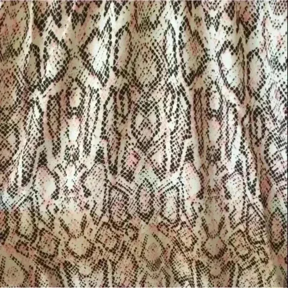 NEW Sexy Pink snake print blush Halter dress! Very cute and flowy! - Picture 5 of 5